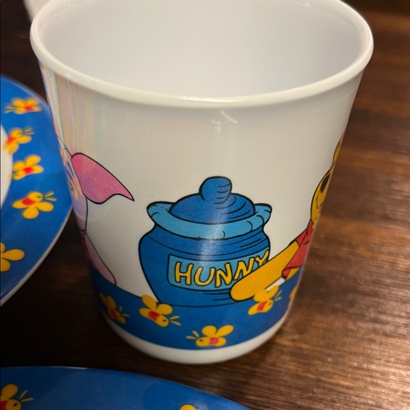 Disney  Trudeau Winnie the Pooh Dinnerware Set - Blue and Red - Picture 4 of 7
